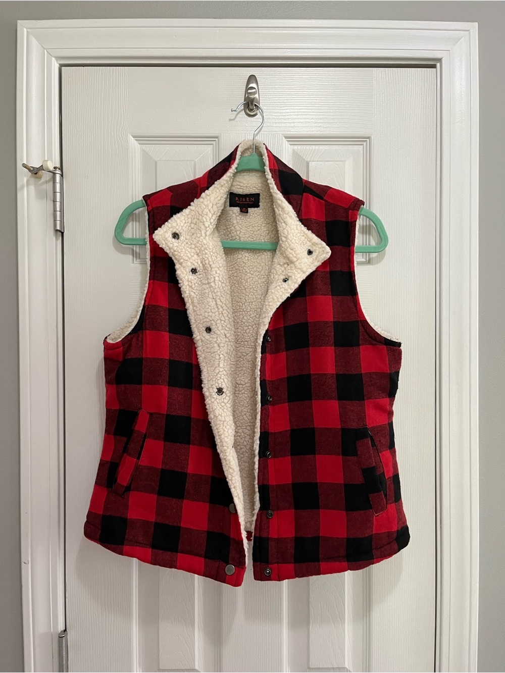 Womenโs Lined Vest